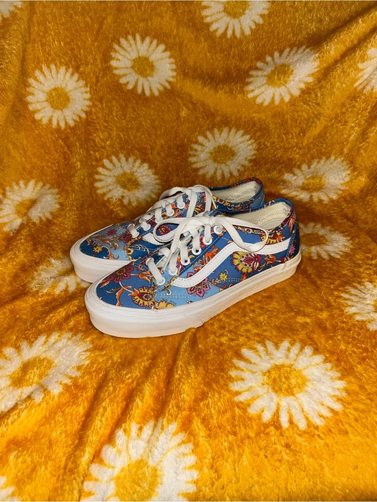 Vans Shoes - Vans Blue Floral Low-Top Sneakers